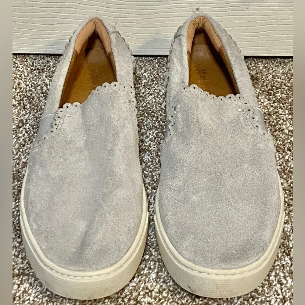 Frye women’s size 9.5 Gray leather scalloped slip on sneakers